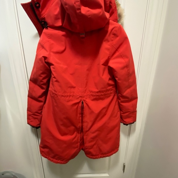 Canada Goose Red Ski & Snow Jacket - Picture 9 of 16